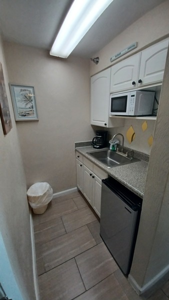 OCEAN VIEW SOUTH STUDIO - KING OR QUEEN Photo 7