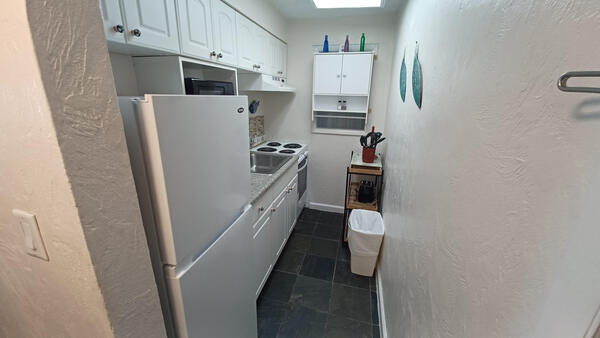 OCEAN VIEW SOUTH SUITE Photo 13