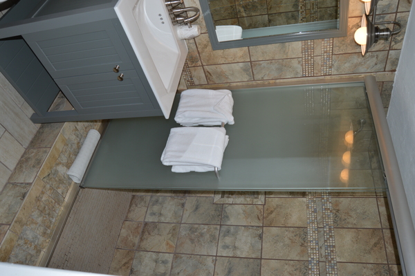 OCEAN FRONT STUDIO - KING Photo 4